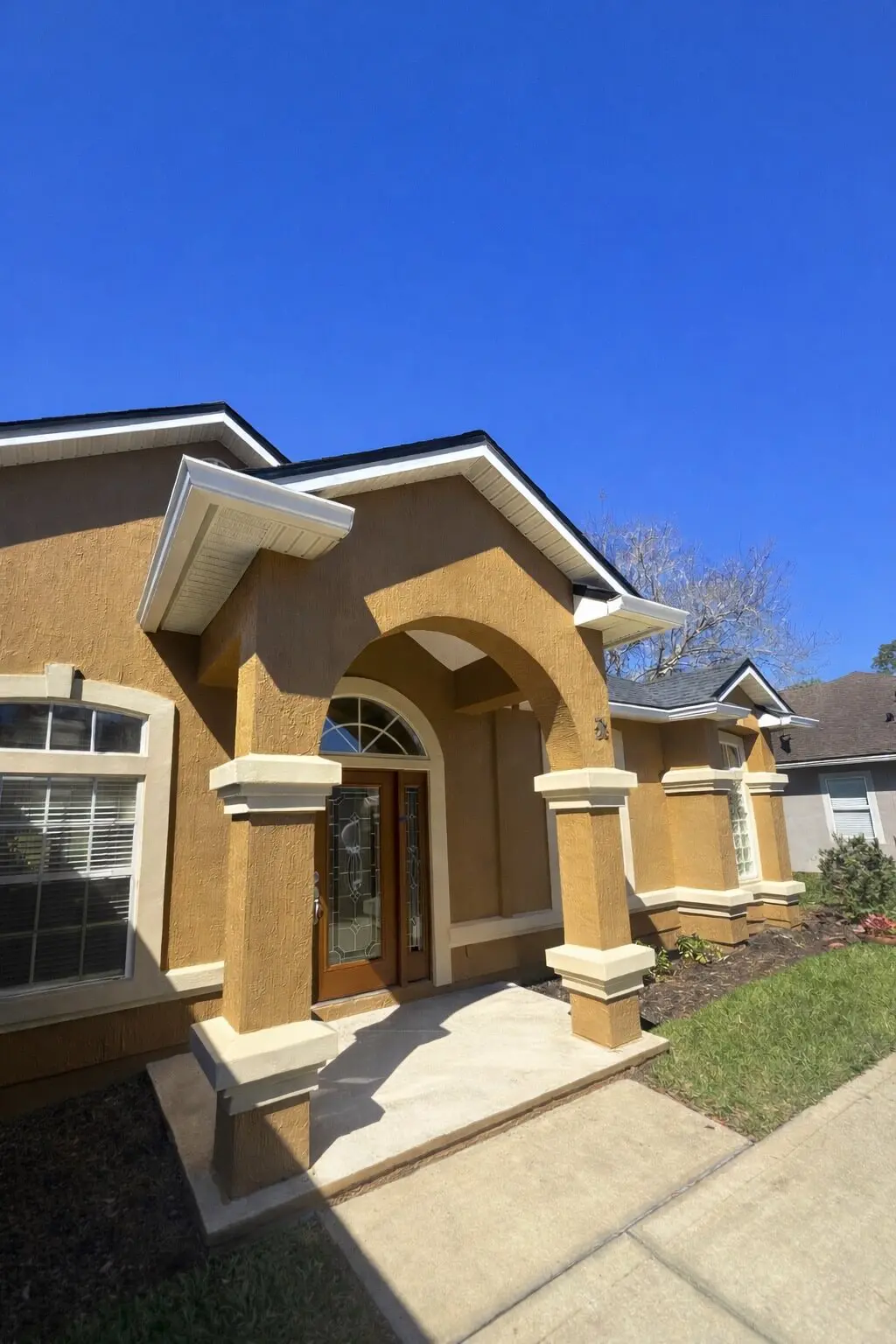 completed exterior painting project in jacksonville home