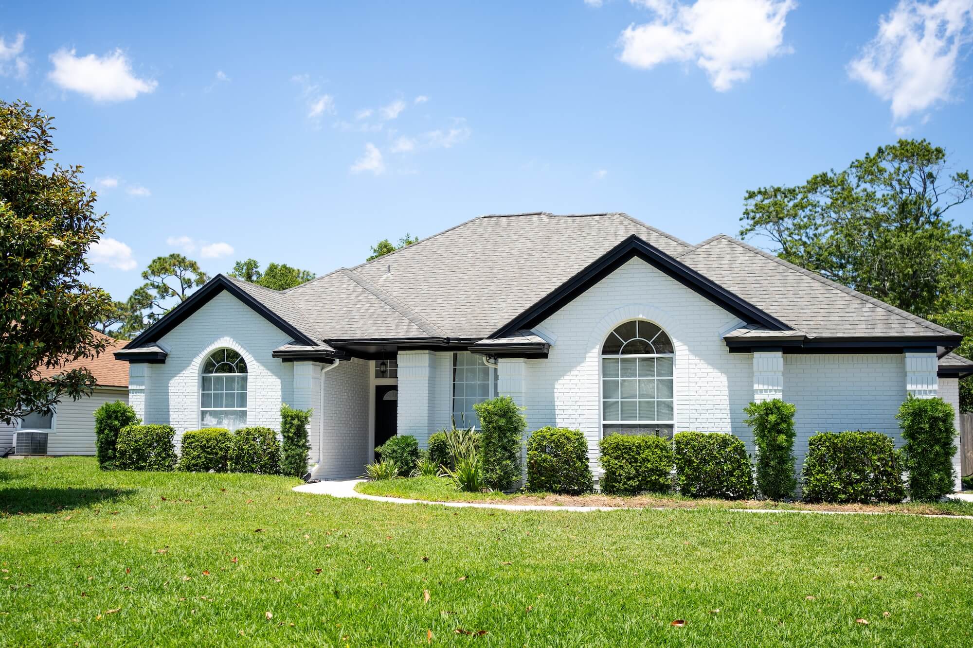 completed exterior painting project in jacksonville home